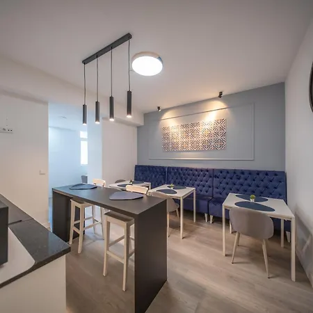 By Hotel Lisbon