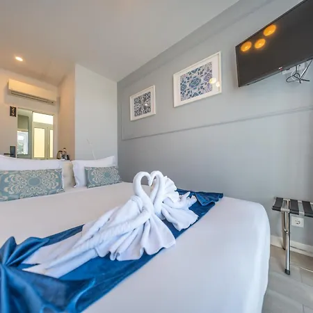 By Hotel Lisbon